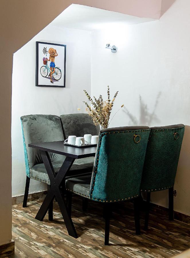 Palm Heights Apartments - Omole Phase 1, 伊凯贾 外观 照片